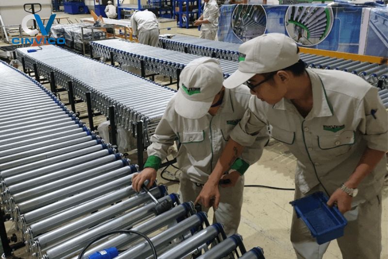 Băng tải con lăn xếp là gì?