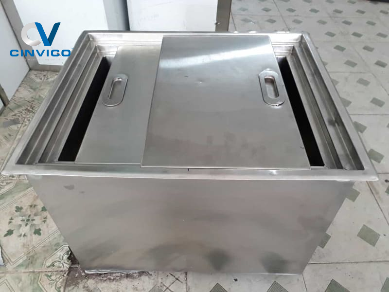 Thùng inox đựng đá là gì? Công dụng, ưu nhược điểm và cách chọn phù hợp