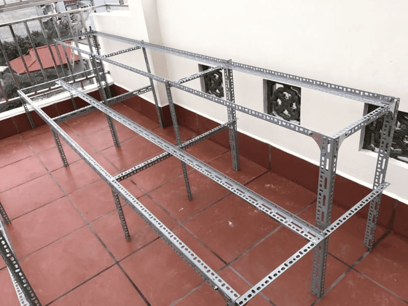 Bước 3: Lắp ráp khung kệ