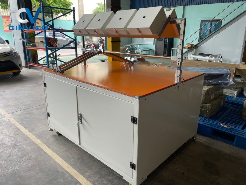 Bàn thao tác nhà xưởng, cơ khí