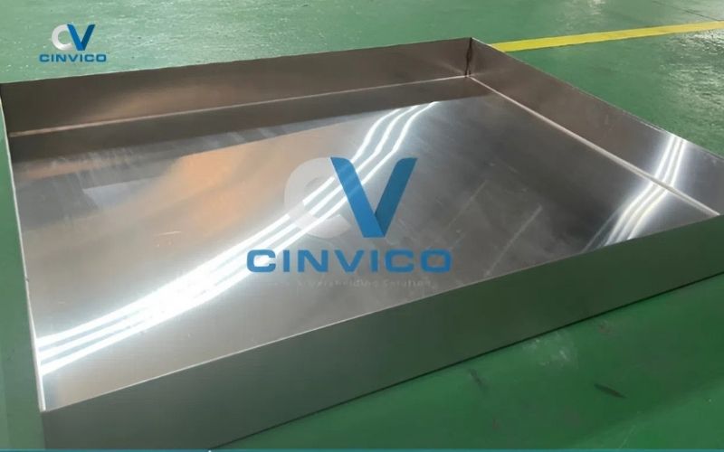 Khay chống tràn hóa chất inox là gì? Công dụng và nguyên lý hoạt động