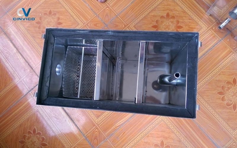 Nguyên lý hoạt động của bể tách dầu trong xử lý nước thải