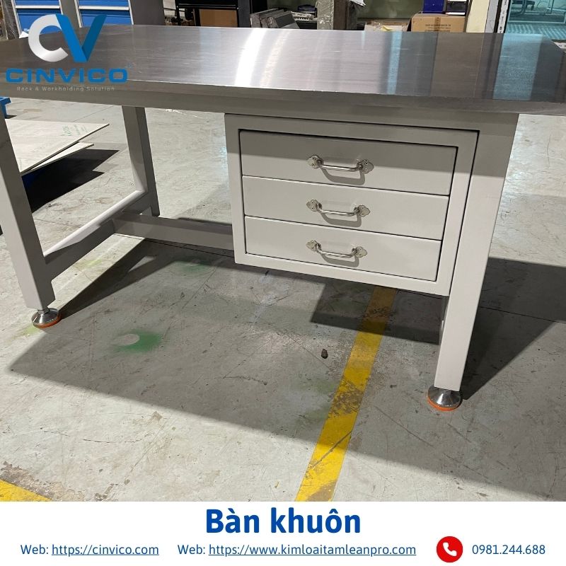 Bàn khuôn